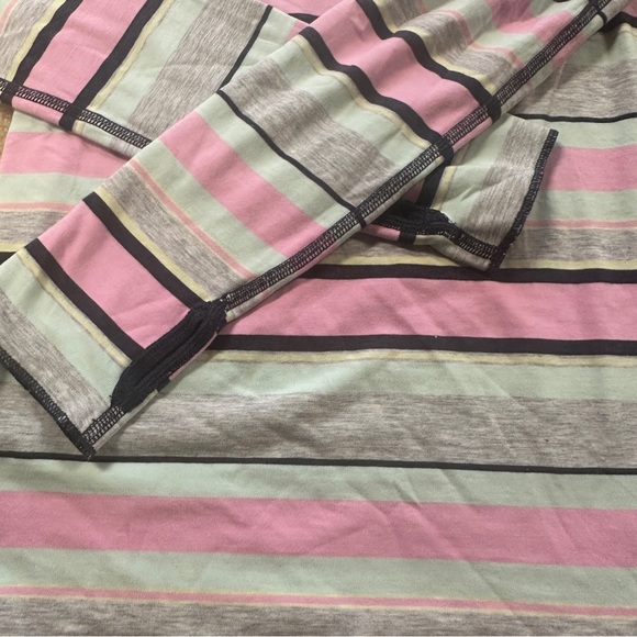 Ivivva reversible top! - Picture 5 of 6